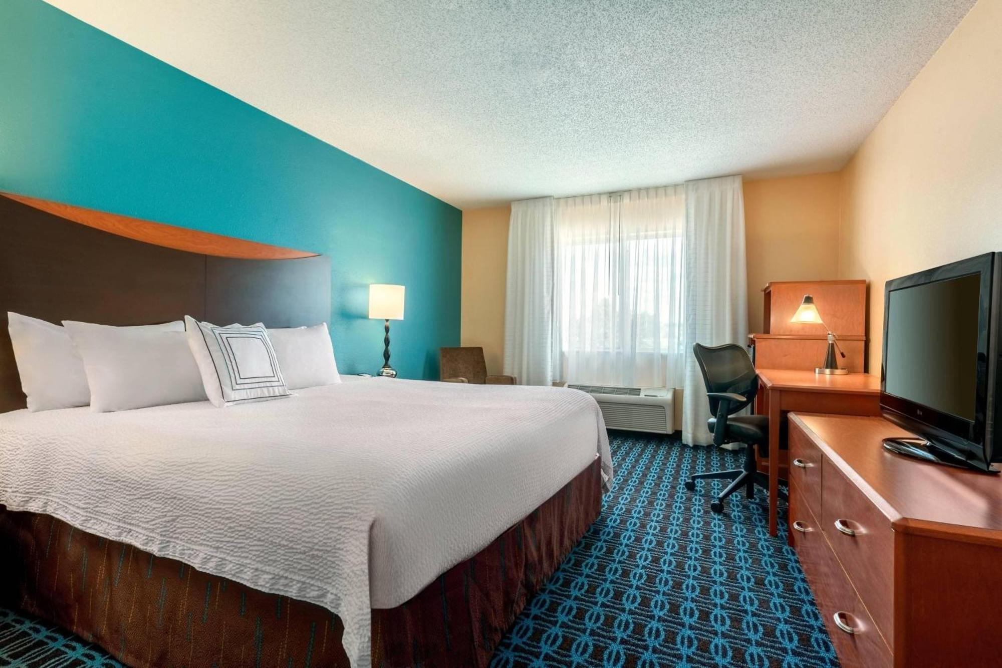 Fairfield Inn & Suites Stevens Point Exterior photo